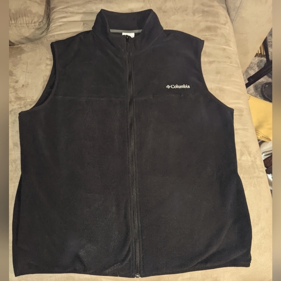Columbia Fleece Full Zip Vest - Picture 1 of 5